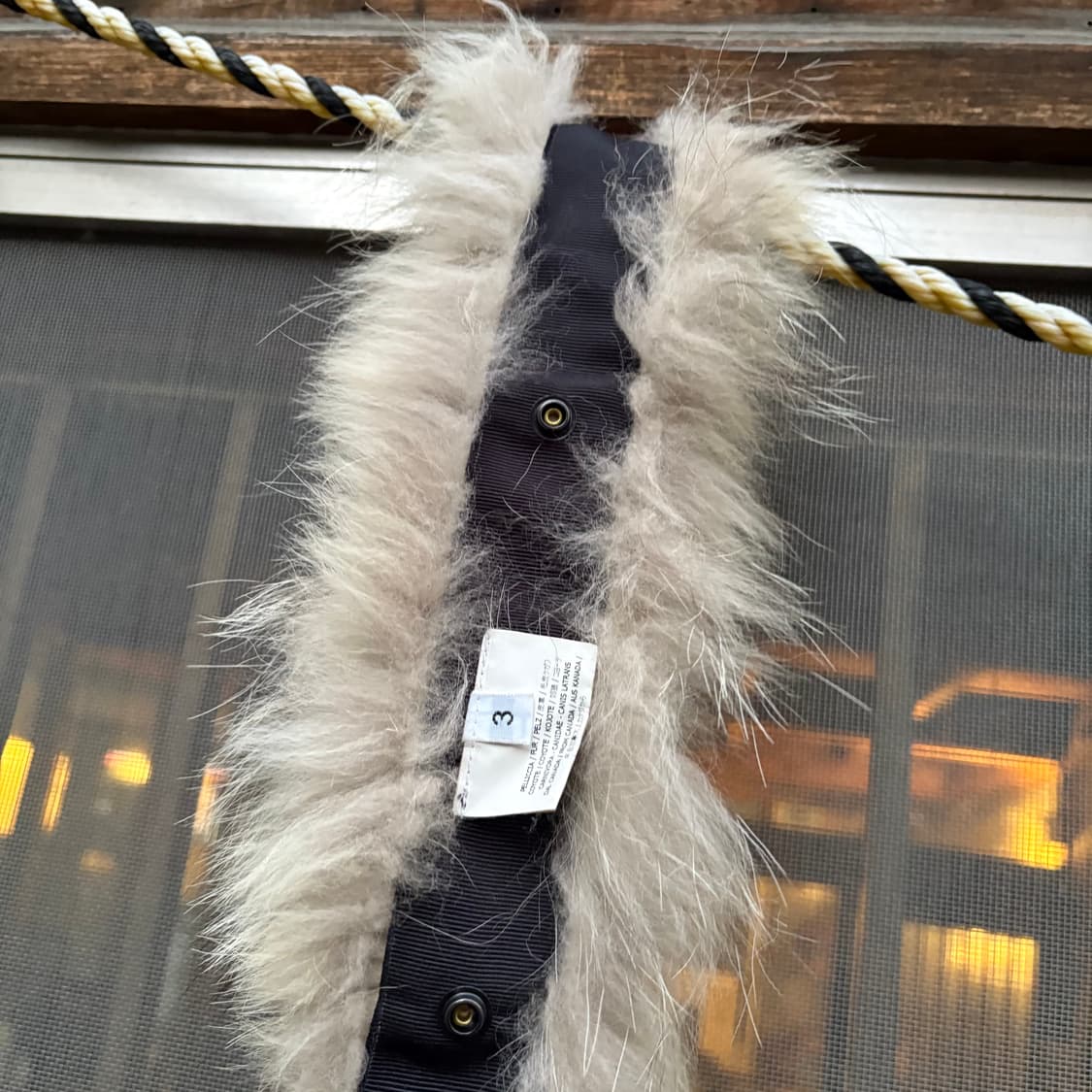 스톤아일랜드 코요테 털(탈부착) 후드 다크 올리브 워싱 푸퍼 자켓 상품이미지10