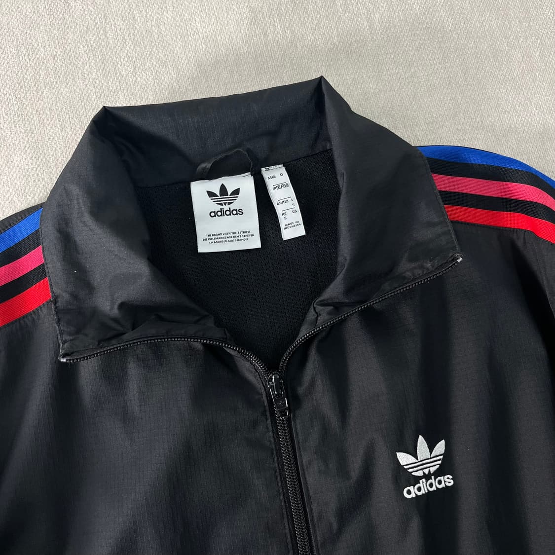 100 아디다스 신형 파이어버드 나일론 바람막이  상품이미지2