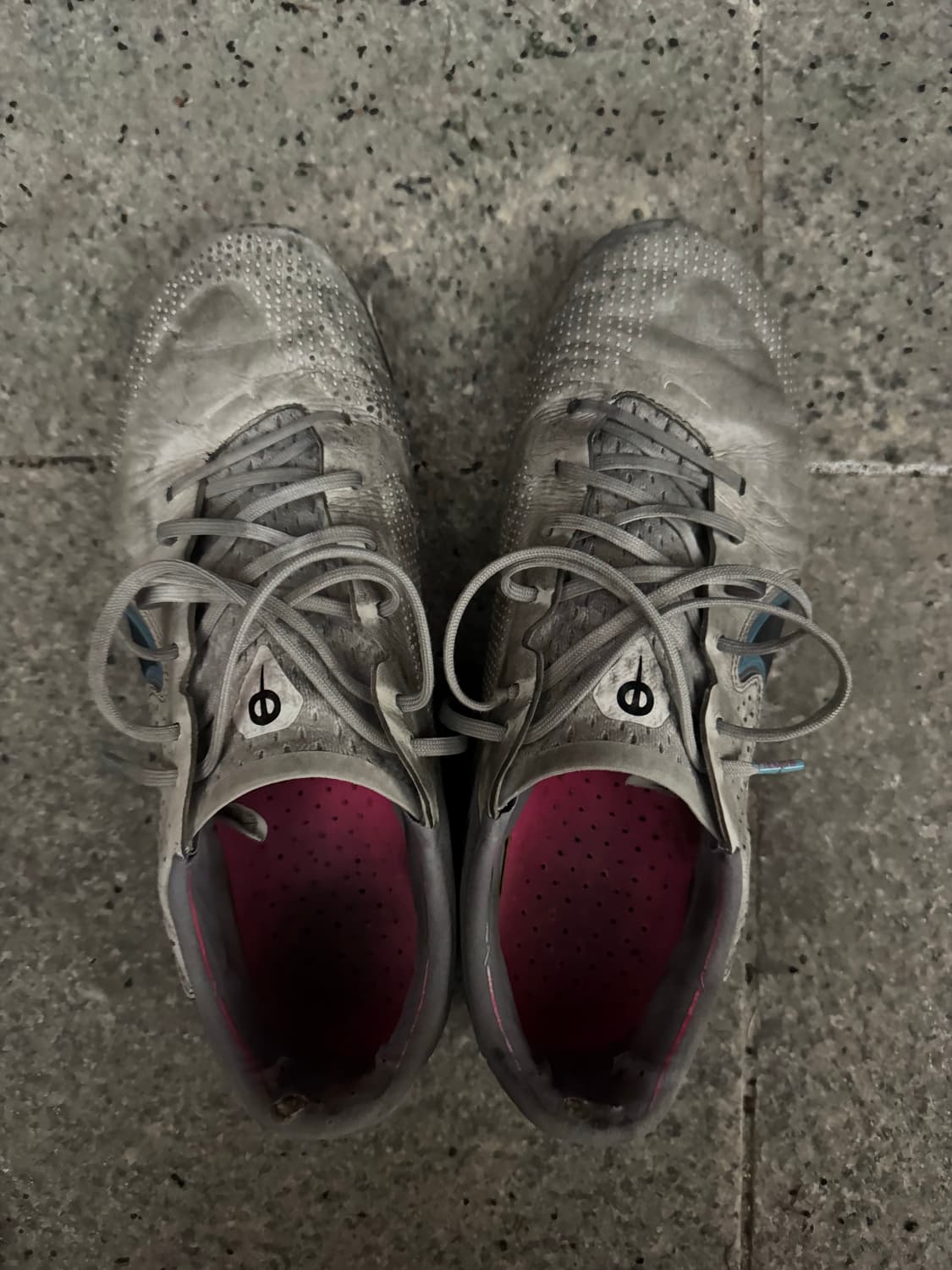 나이키 티엠포 축구화 상품이미지1