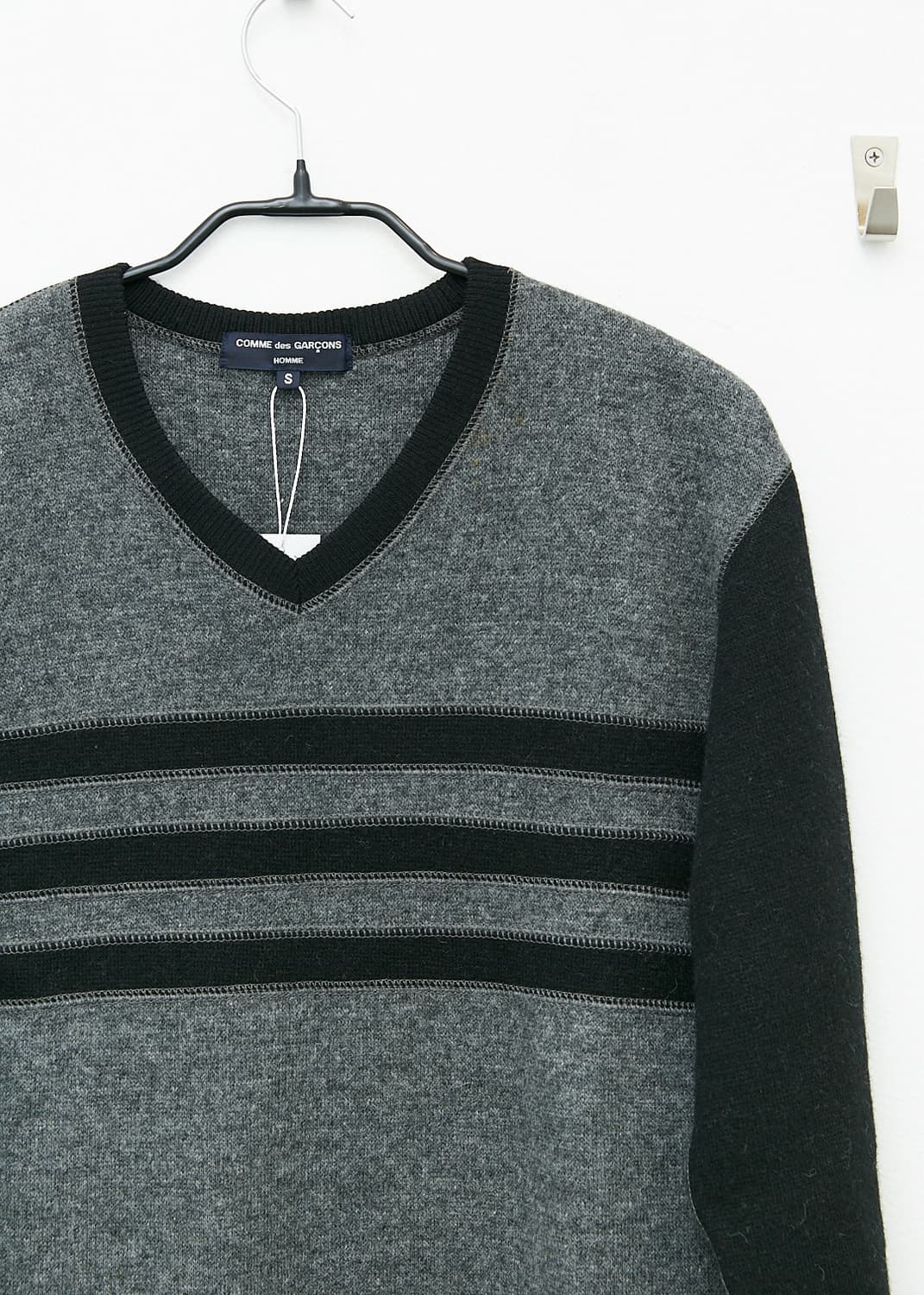 Out Seam V-neck Sweater 상품이미지2