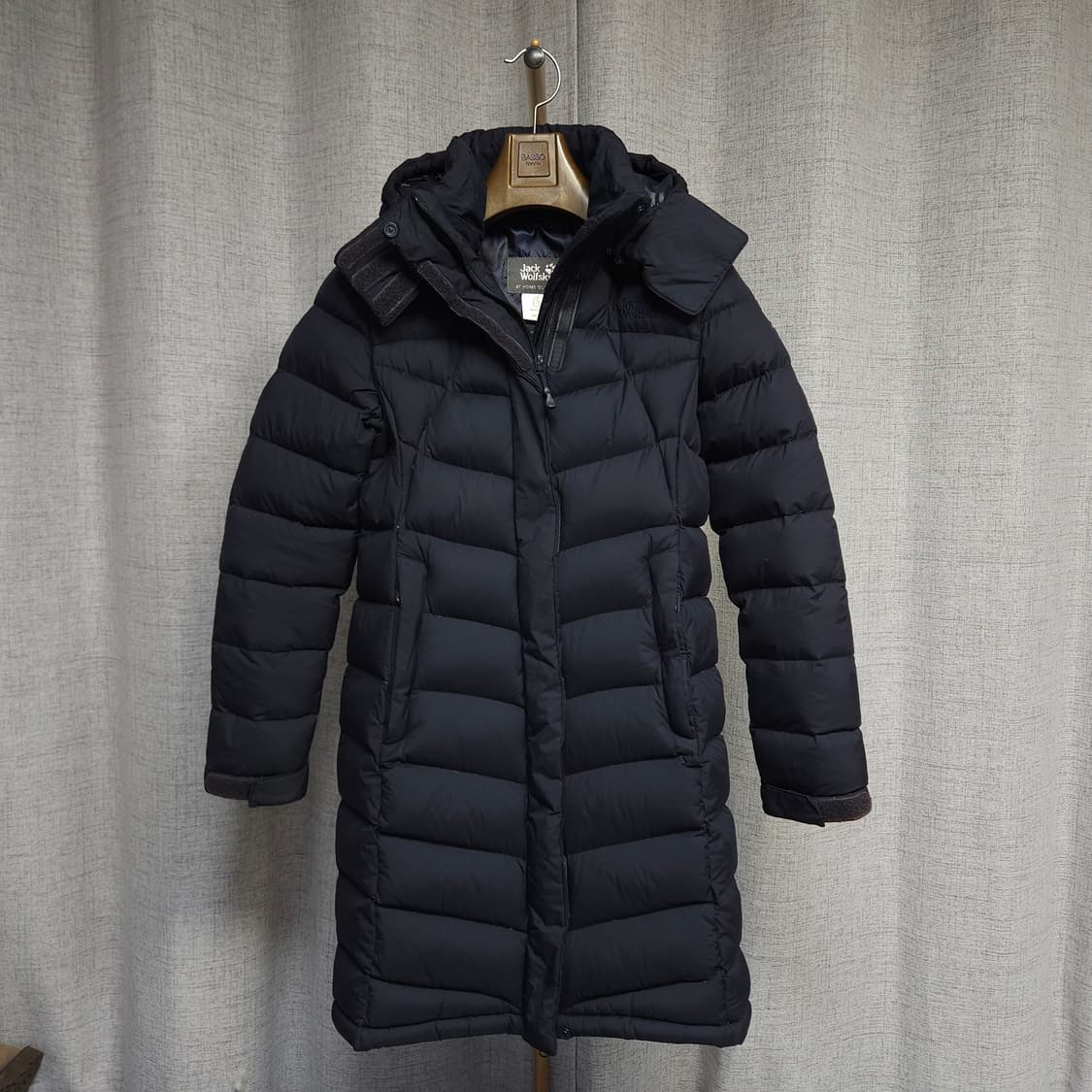 95 ) 잭울프스킨 여성 필파워 800 거위털 블랙 롱패딩 상품이미지1