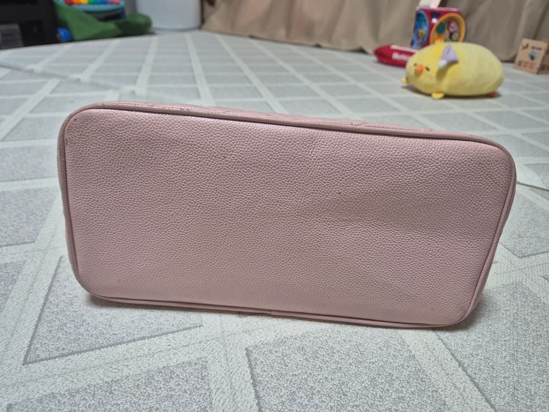 샤넬 캐비어 퀼팅 토트백 상품이미지3