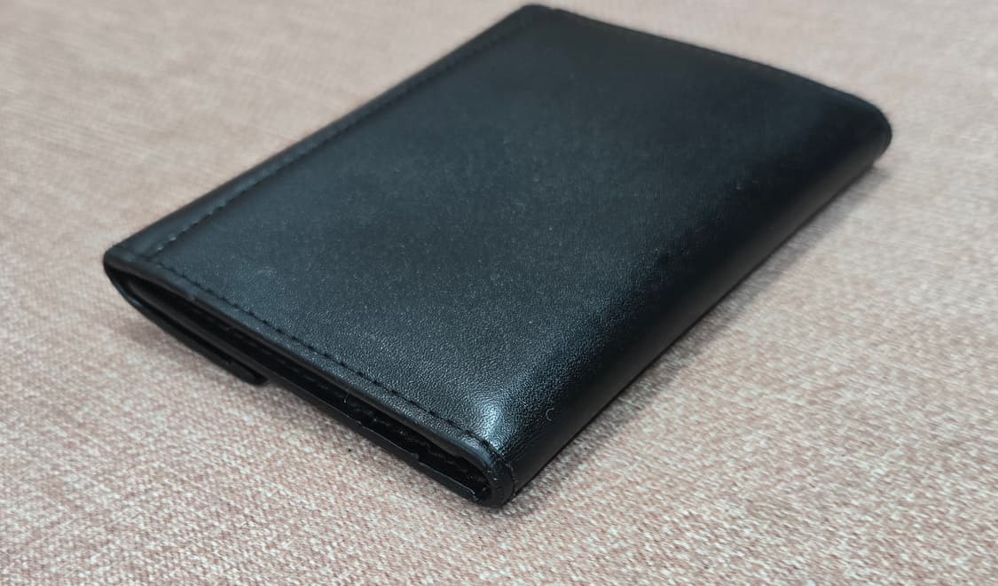 메트로시티 블랙 가죽 반지갑 상품이미지4