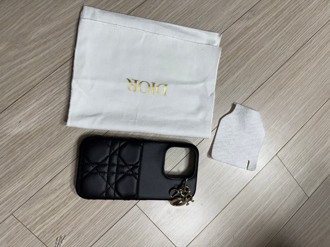 디올 레이디디올 폰케이스 14프로 상품이미지2