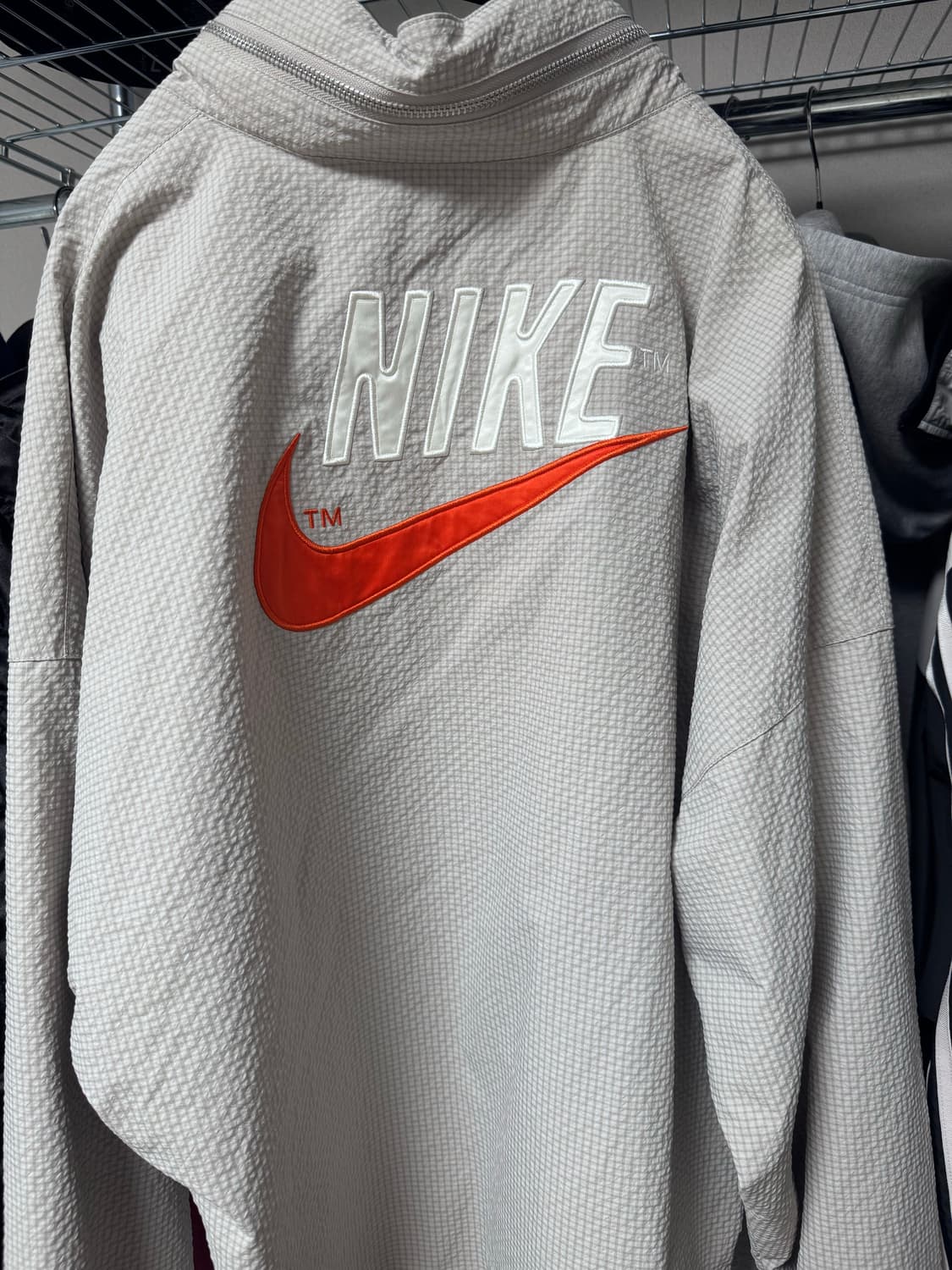 나이키 nsw 트렌드 우븐 자켓 라이트 아이언 오어 상품이미지2