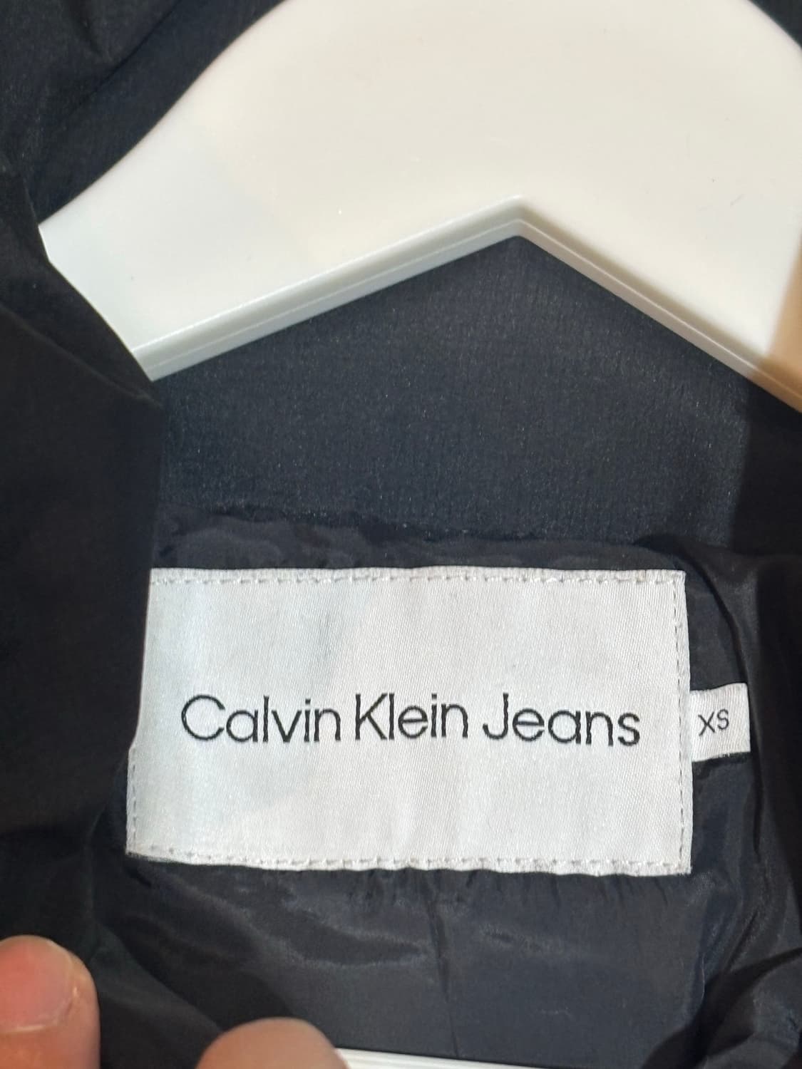 캘빈클라인 CK로고 여성 숏패딩 블랙 XS사이즈 상품이미지5