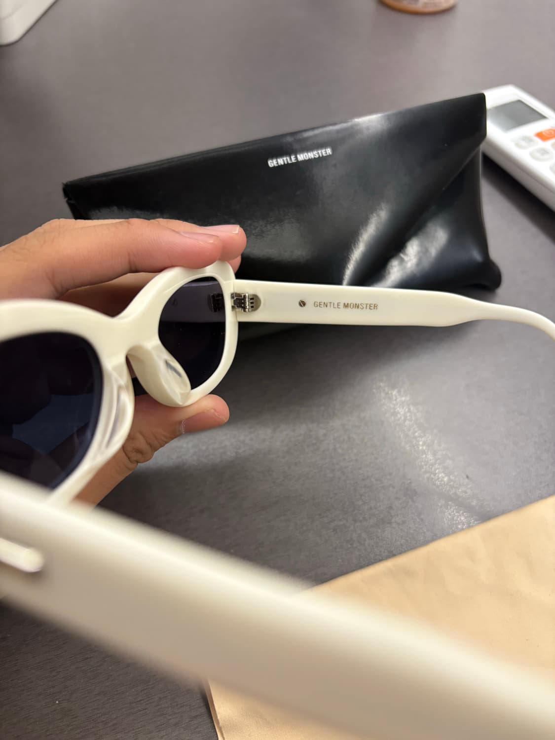 Gentle Monster TAMBU white 상품이미지2