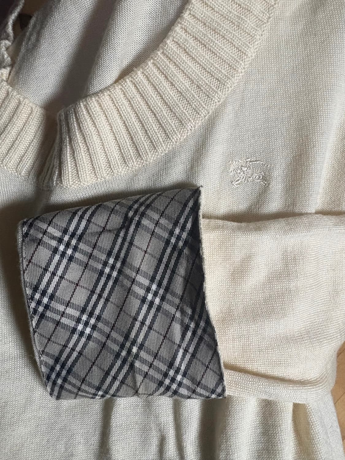 버버리 블루라벨 니트 상품이미지3