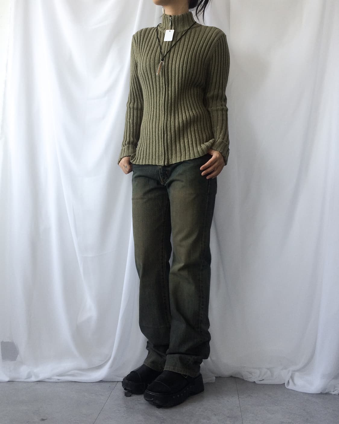 High neck ribbed knit zip up 상품이미지1