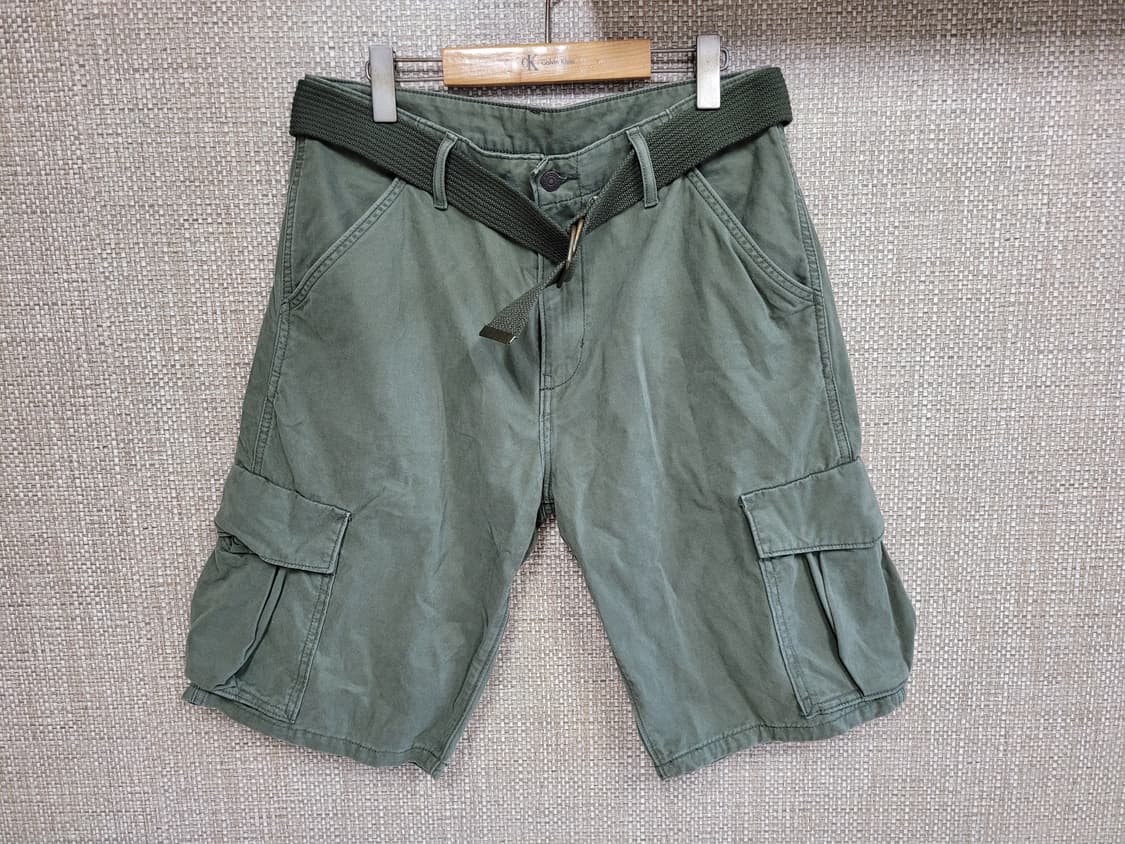 32~33인치 리바이스 카고 반바지 상품이미지1