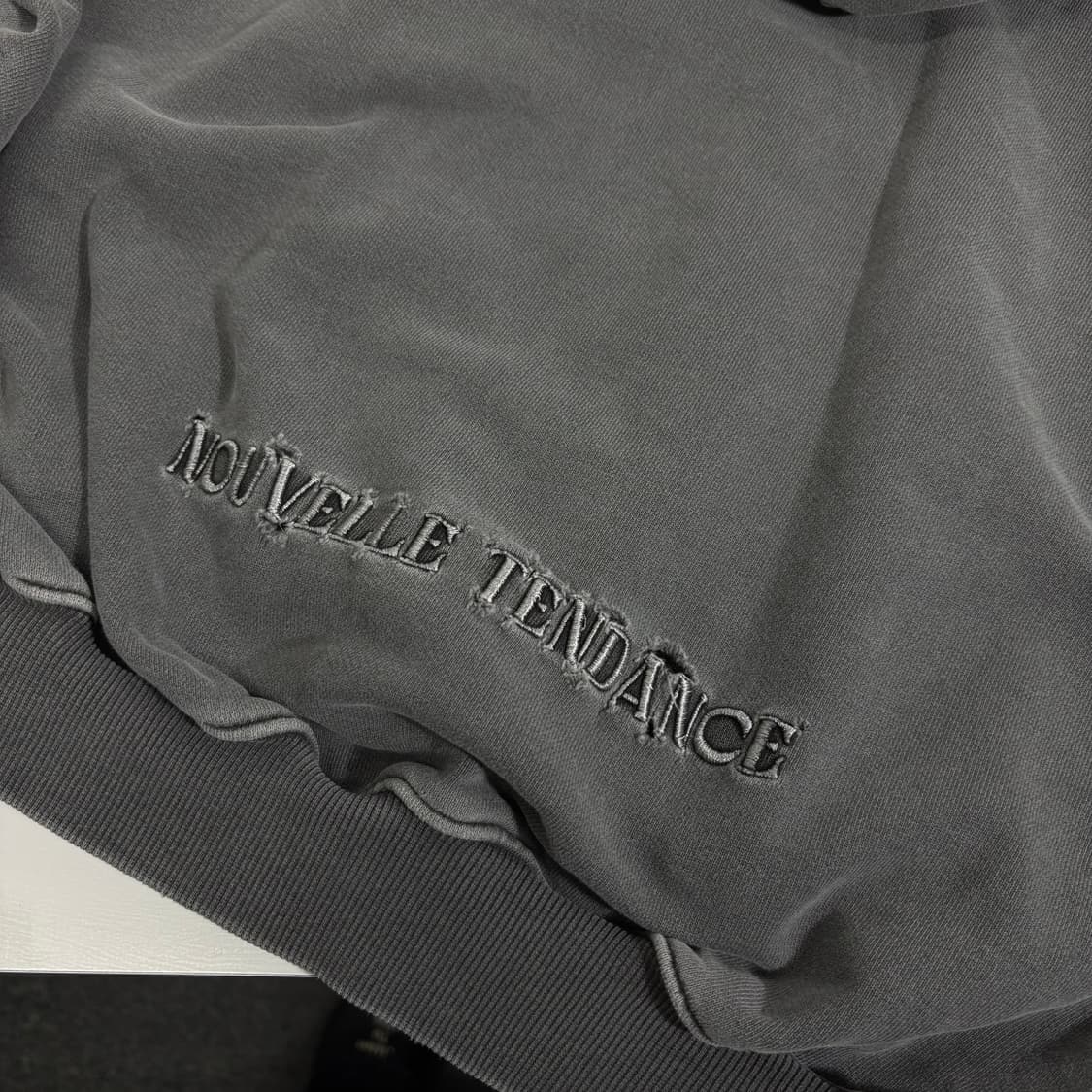 36 우먼FREE JUUNJ 준지 피그먼트 데미지 디스 크롭 오버핏 후드 상품이미지5