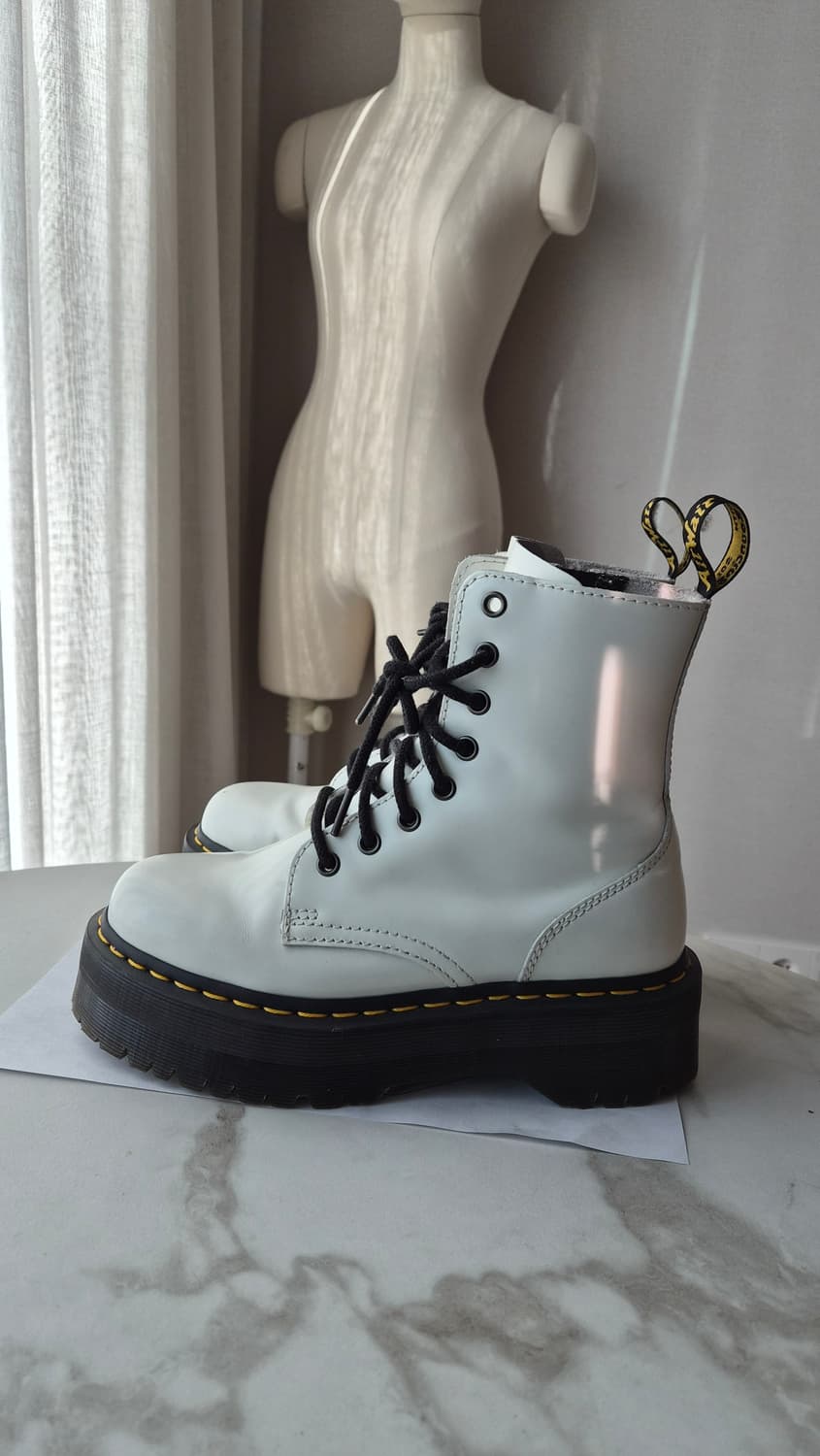 닥터마틴 제이든부츠  화이트 240~45 상품이미지1