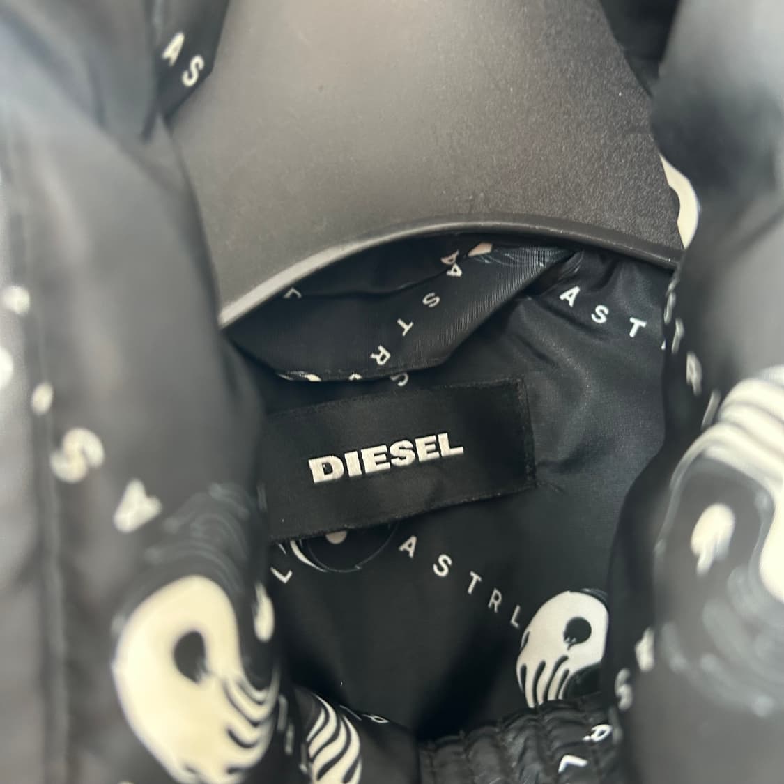 디젤 W-PIATIG 푸퍼 패딩 상품이미지8