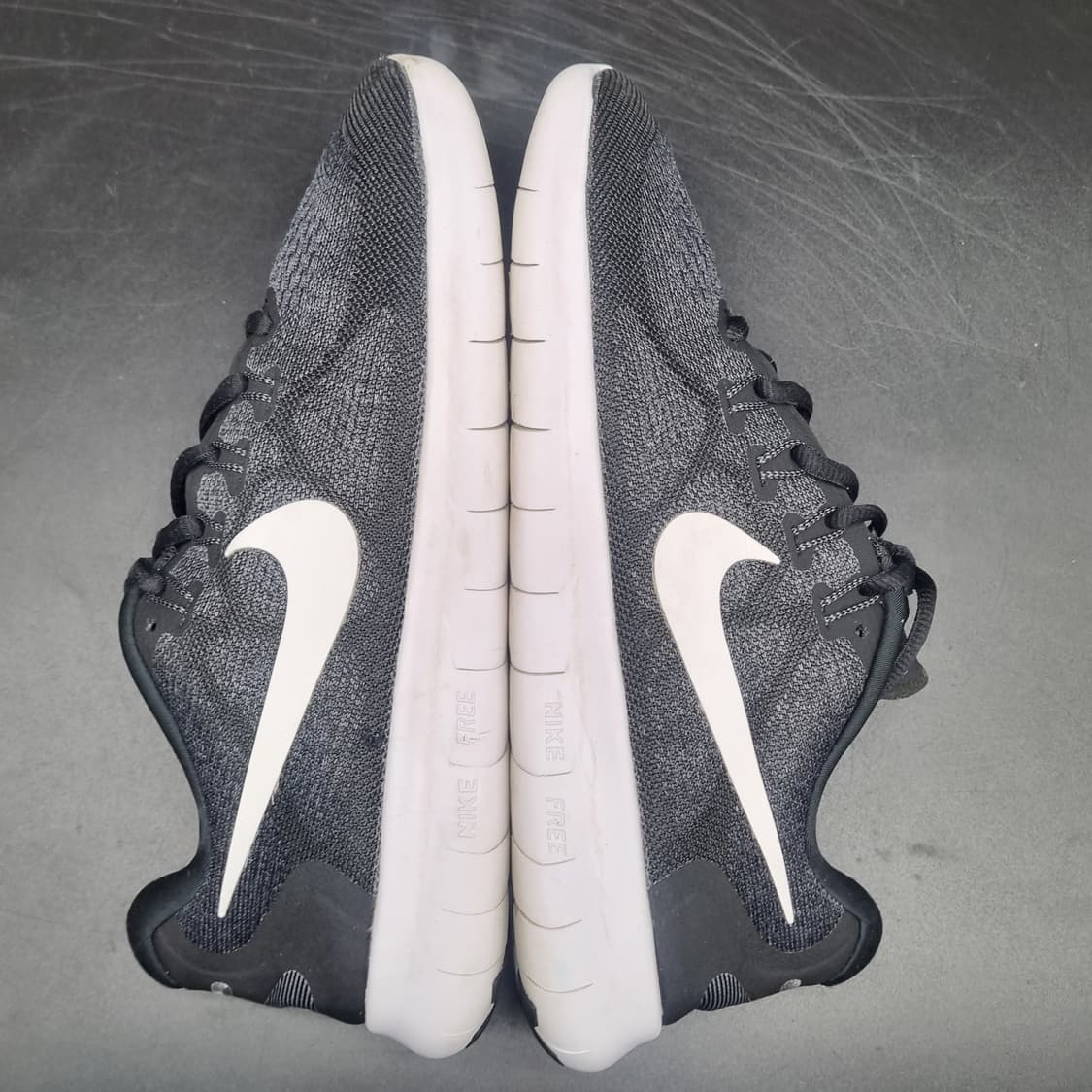 나이키  프리런 남성런닝화260 상품이미지5