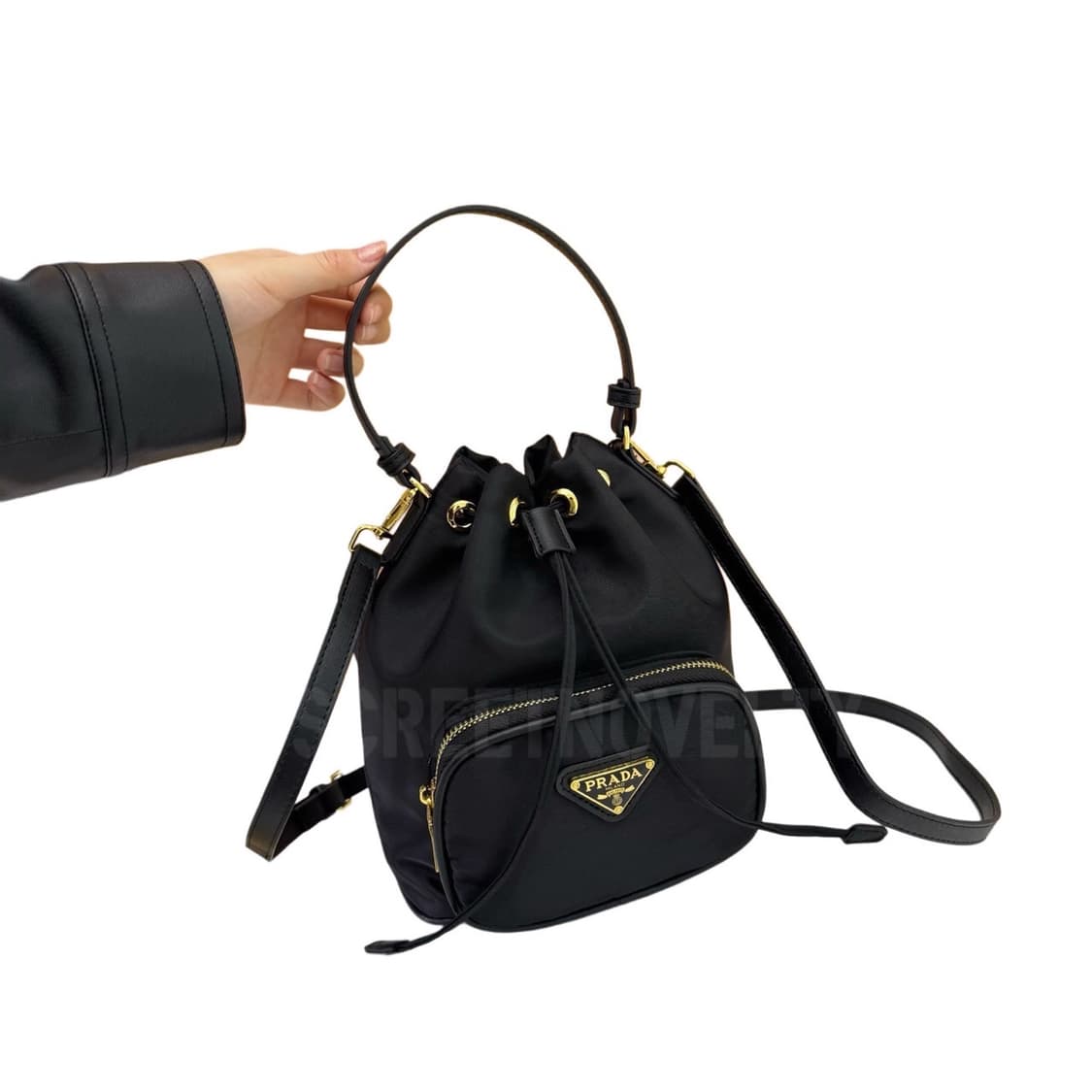프라다 리나일론 버킷백 크로스백 블랙 상품이미지1