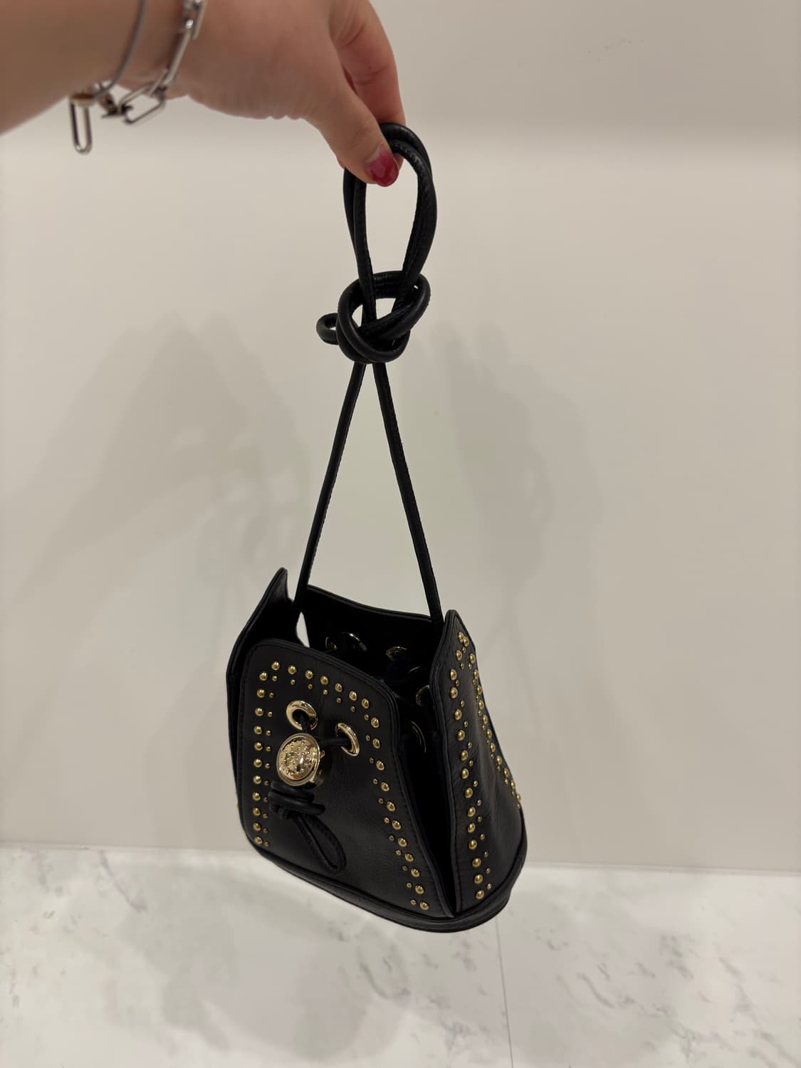 &other stories 스터드미니버킷백 상품이미지2