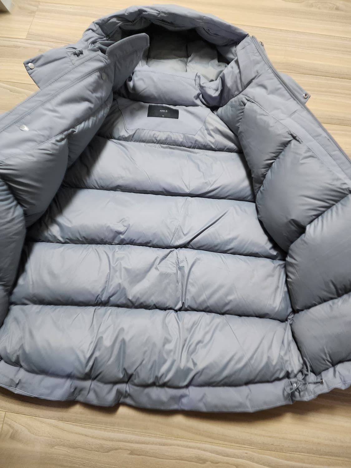 지오지아앤드지덕다운패딩점퍼100그레이 상품이미지9