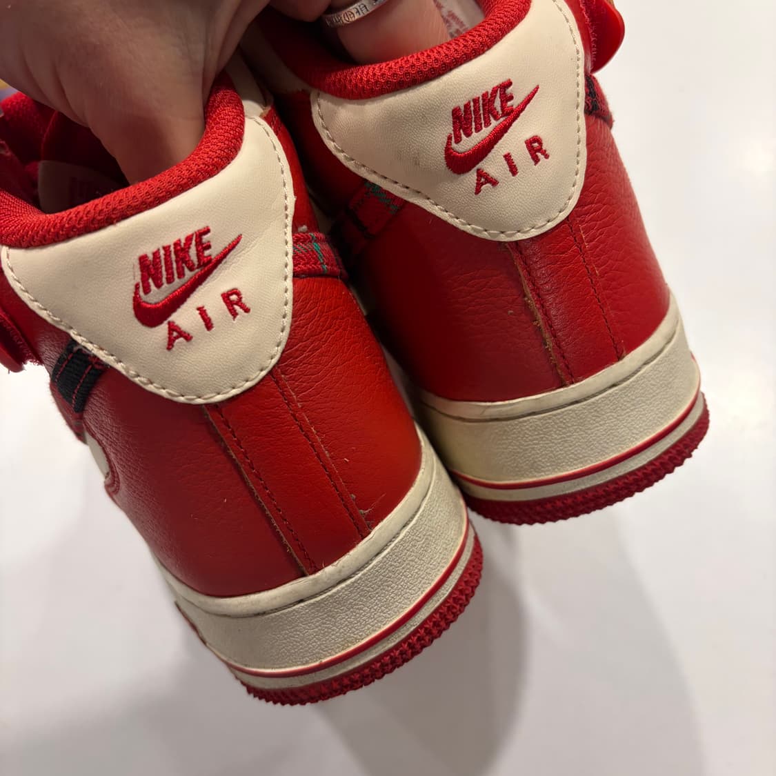 [265] 나이키 에어포스1 미드 레드 타탄체크 상품이미지5