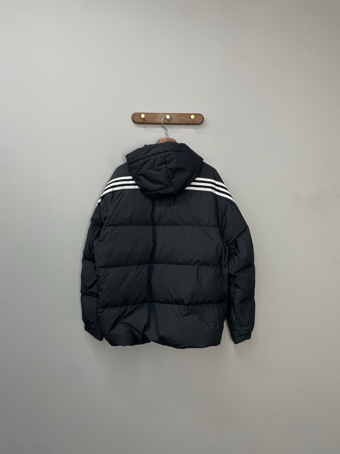 아디다스 3S 블랙 다운 패딩 H1359 상품이미지4