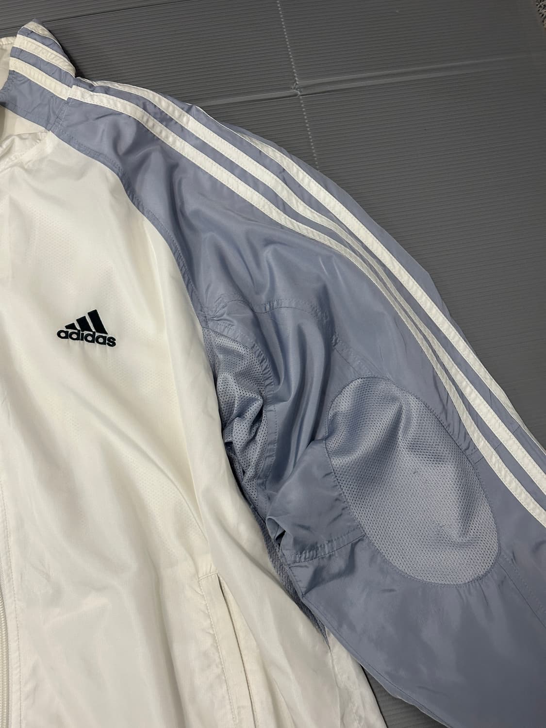 아디다스 바람막이 자켓 화이트 스카이블루 100 상품이미지4