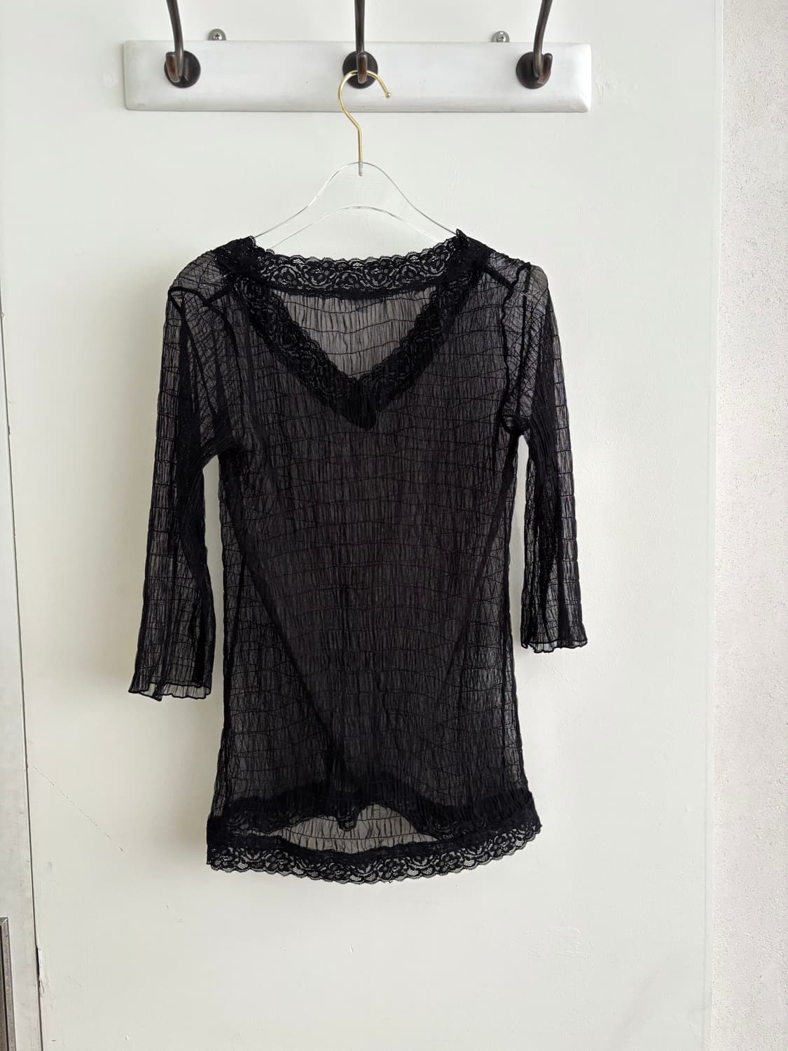 오네갸루 큐빅 시스루 블랙 브이넥 레이스티 상품이미지7