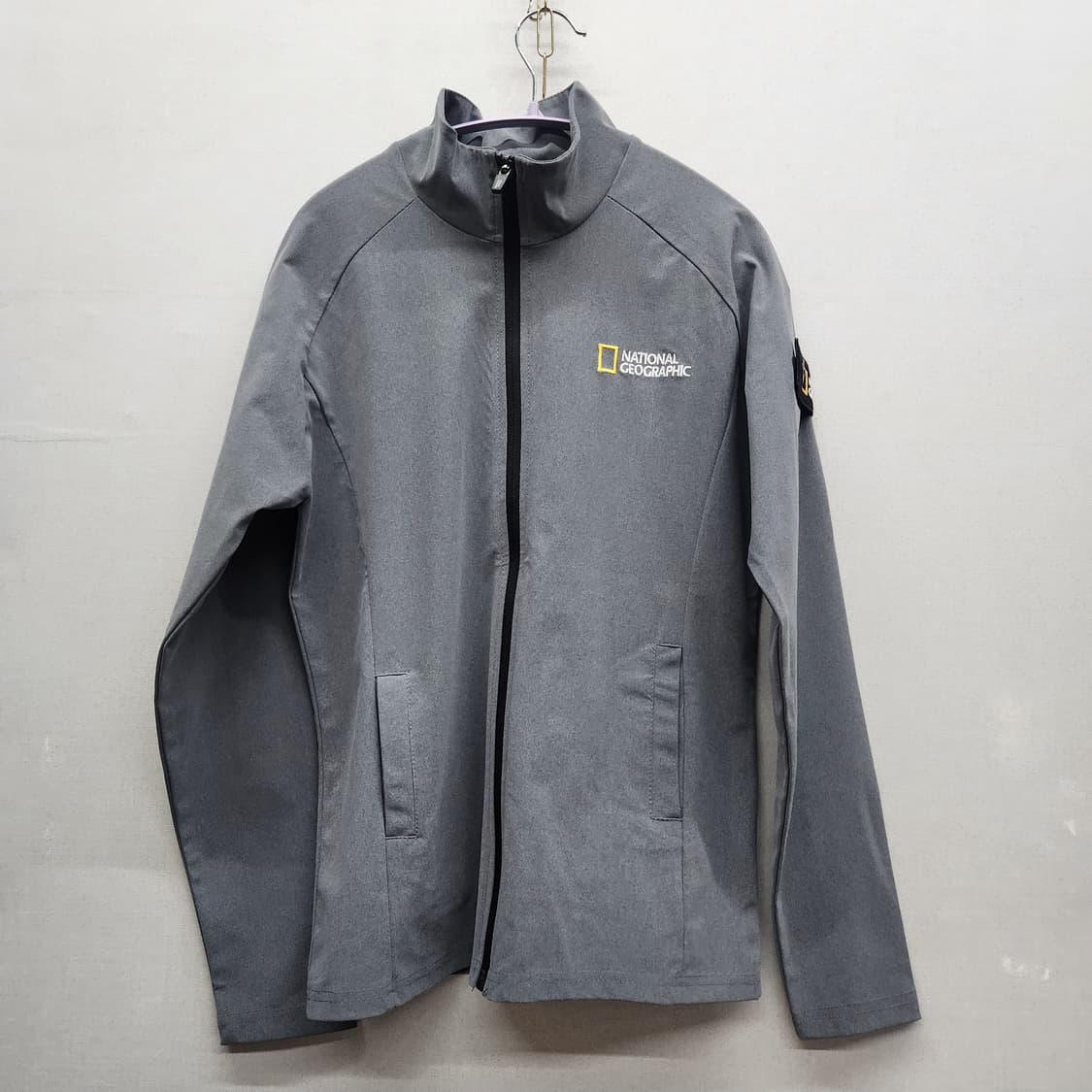 내셔널지오그래픽 백로고/와펜 트랙탑 S(M) 상품이미지1