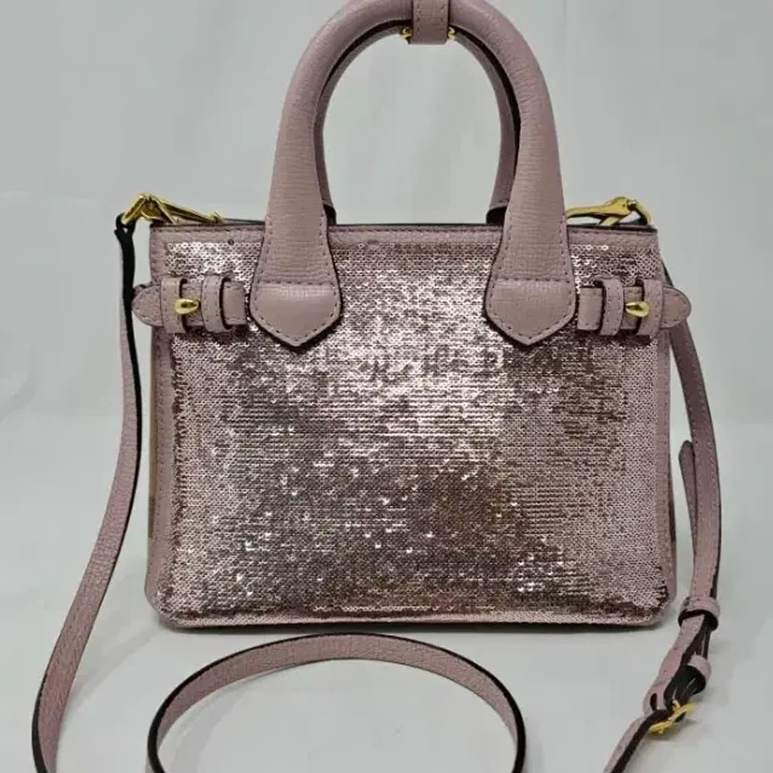 정품 버버리 베이비 배너 스팽글 토트백 크로스백 상품이미지1