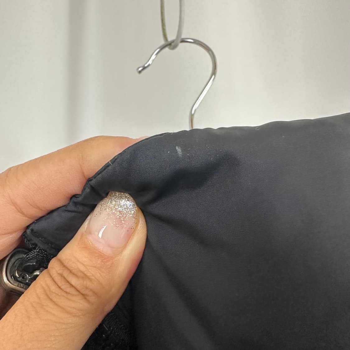  노스페이스 여자 패딩 거위털 검정 85 M 상품이미지4