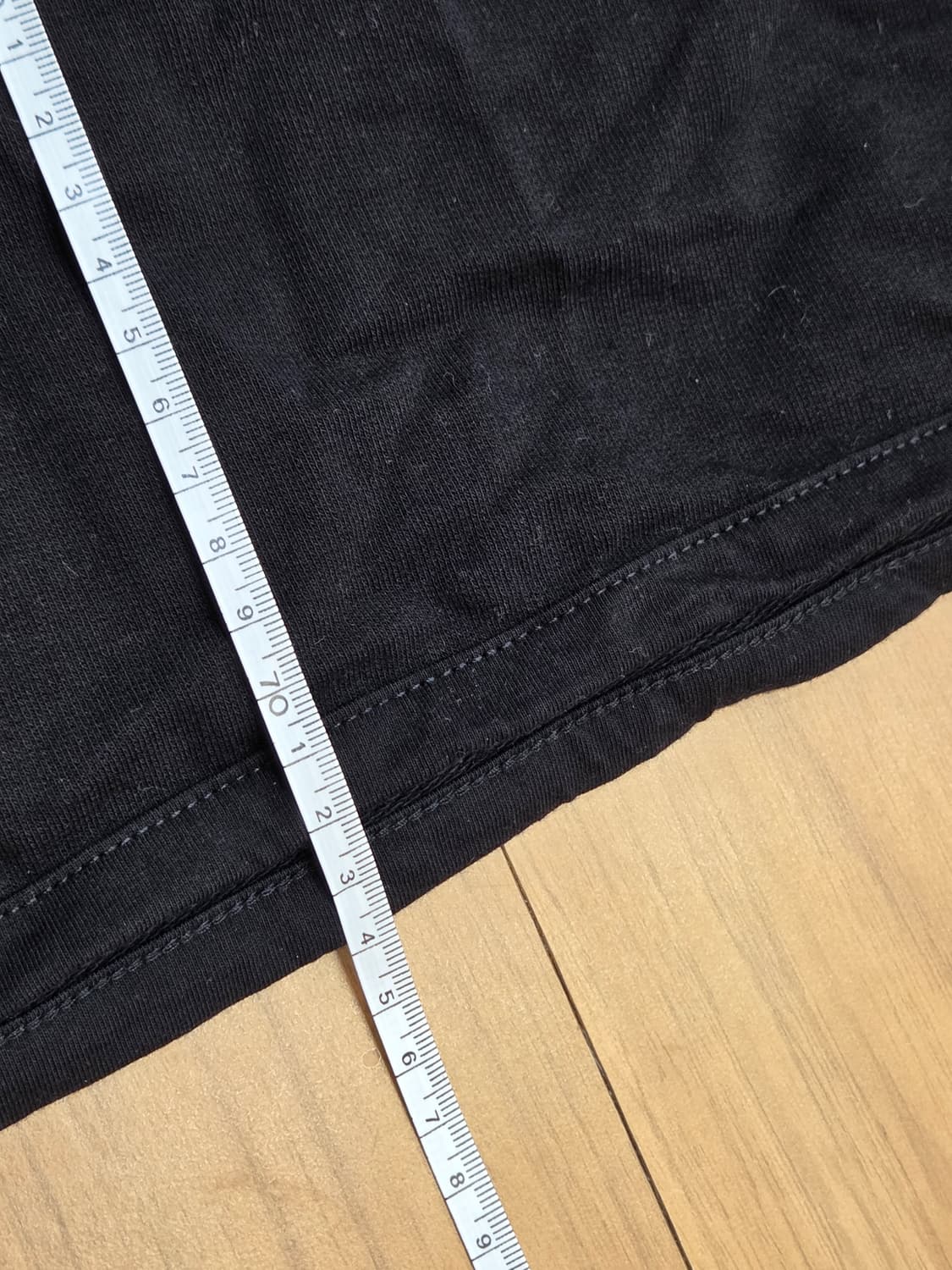 필립플레인 주니어 여아 원피스입니다. 블랙 색상 바탕에 핫핑크색 프린팅이 상품이미지7