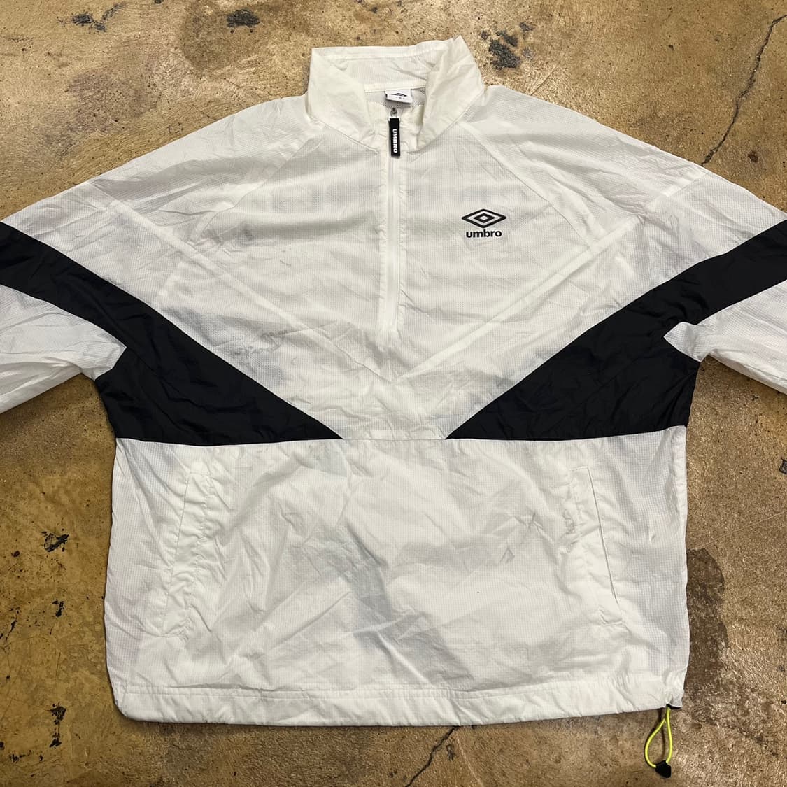 [정품/M] 엄브로 화이트 바람막이 하프집업 b8 상품이미지3