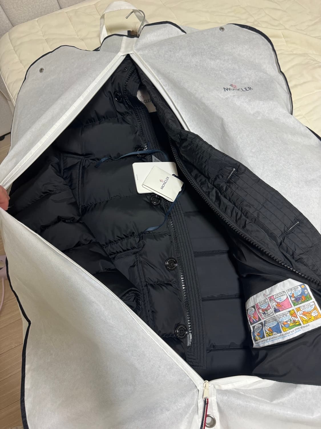 몽클레어 클루니 리얼퍼 블랙 패딩 상품이미지2