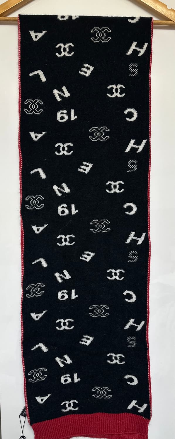 샤넬 블랙 로고 패턴 캐시미어제니머플러 상품이미지5