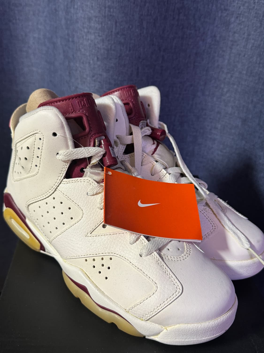 조던6 레트로 BG 흰/검/마룬 240 상품이미지3