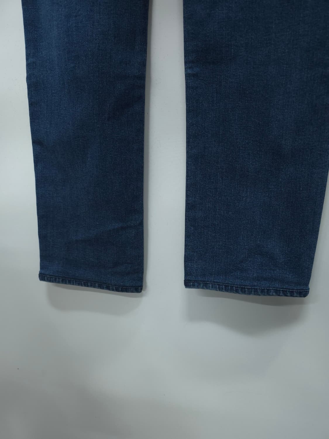 게스(GUESS) 슬림 스트레이트 중청 데님 팬츠 (30사이즈) 상품이미지10