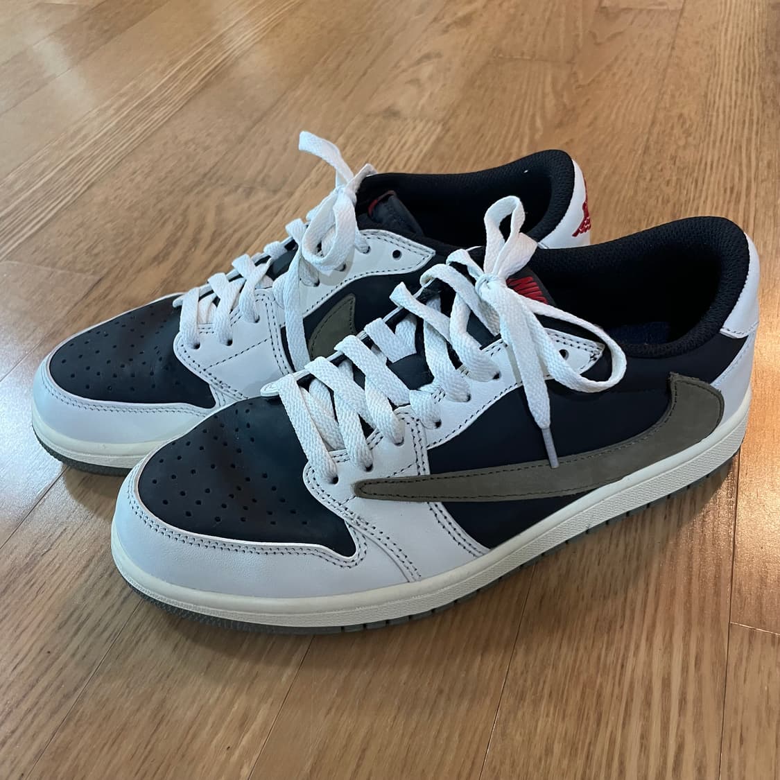 조던1 x 트래비스 스캇 레트로 로우 미디움 올리브 265 상품이미지3