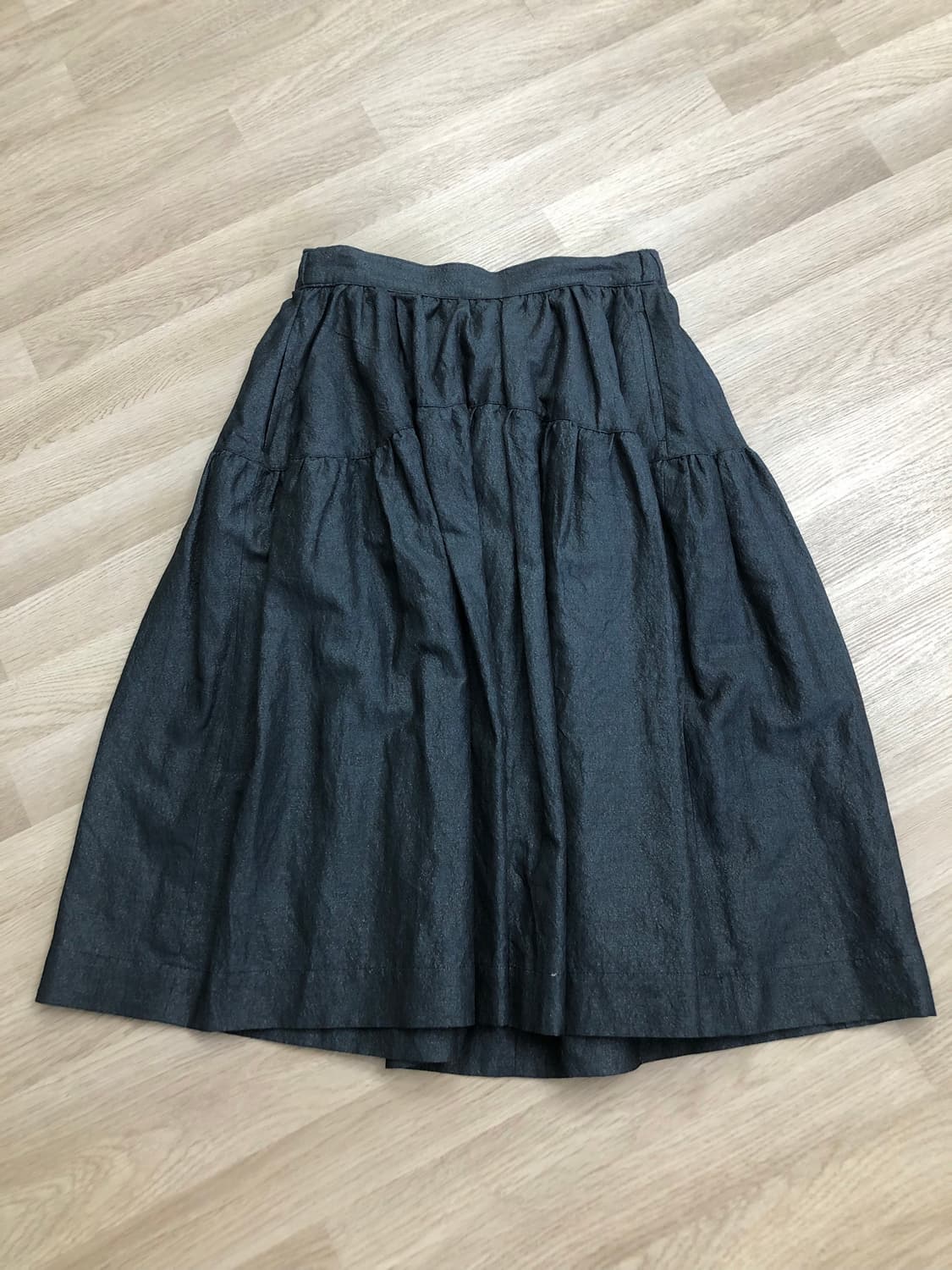 버뮬라 SHEER FLARED SKIRT (NAVY) 상품이미지4