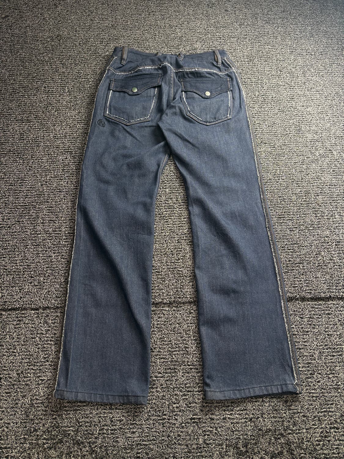 디젤 아카이브 포켓 디테일 루즈 데님 팬츠 3063 상품이미지4