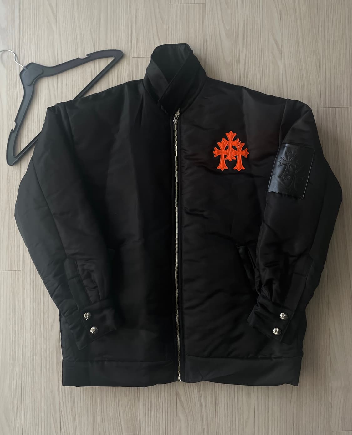 [새상품] 크롬하츠 트리플로고 나일론 푸퍼 패딩 상품이미지1