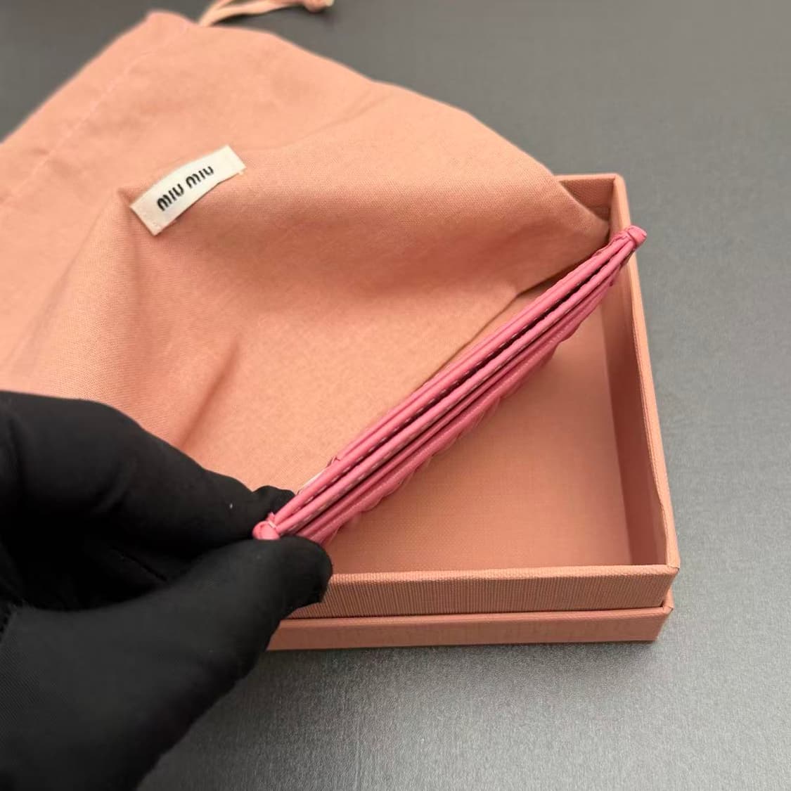 미우 미우 마테라쎄 나파 가죽 카드 홀더 베고니아 핑크 상품이미지6