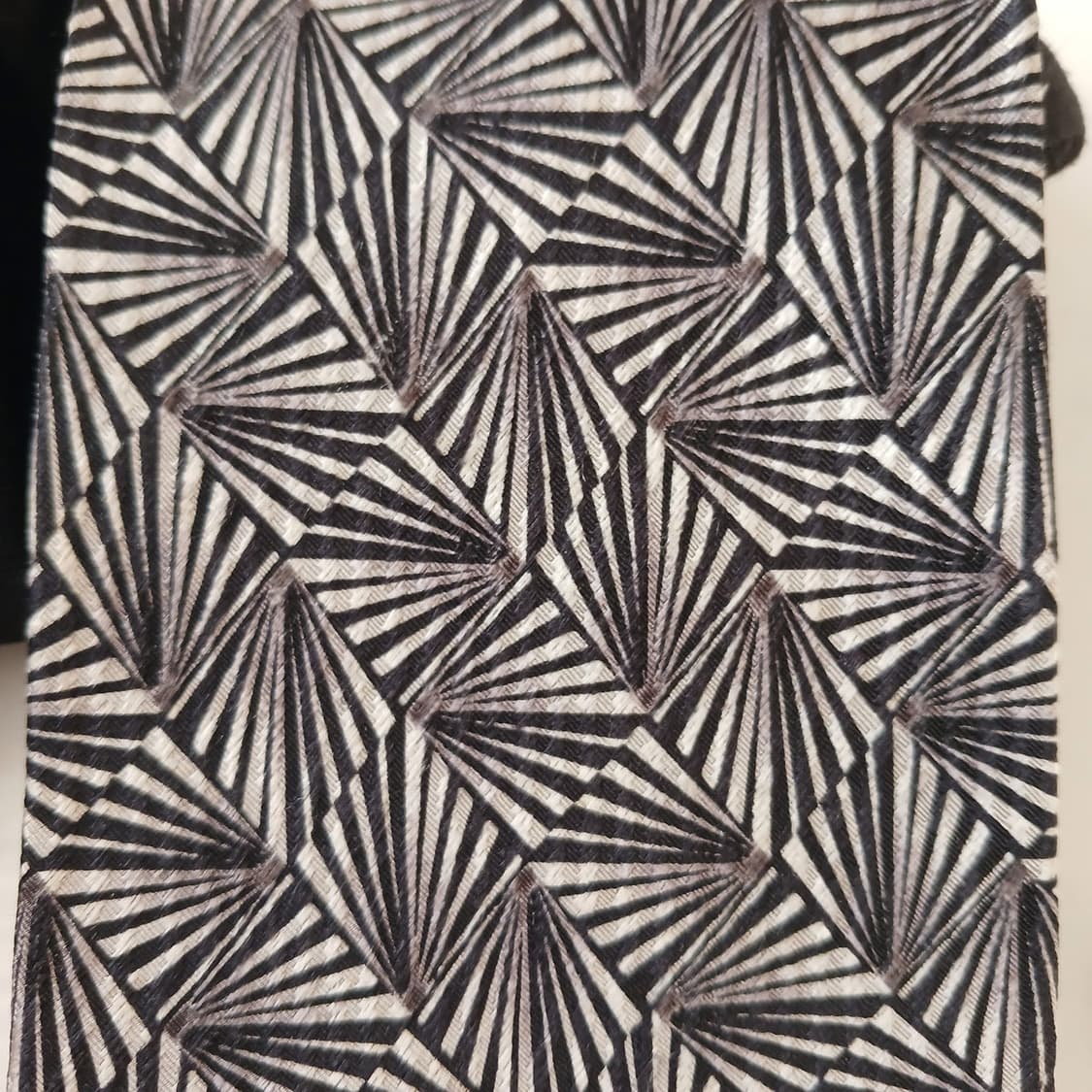 샤를주르당(찰스주르당) 실크 블랙 넥타이 9.6cm B등급 A18930
 상품이미지6