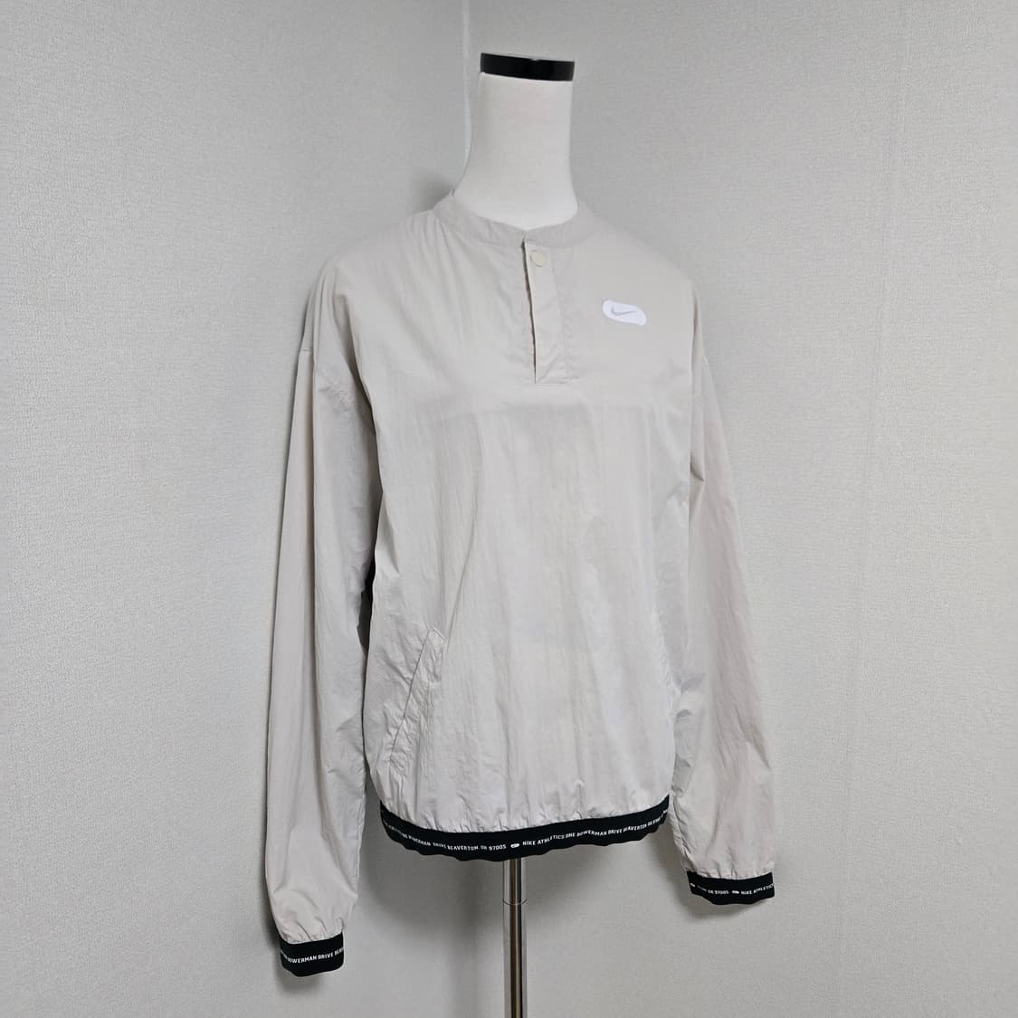 나이키 베이지 웜업 / 여성 바람막이/ 여성 맨투맨  상품이미지7