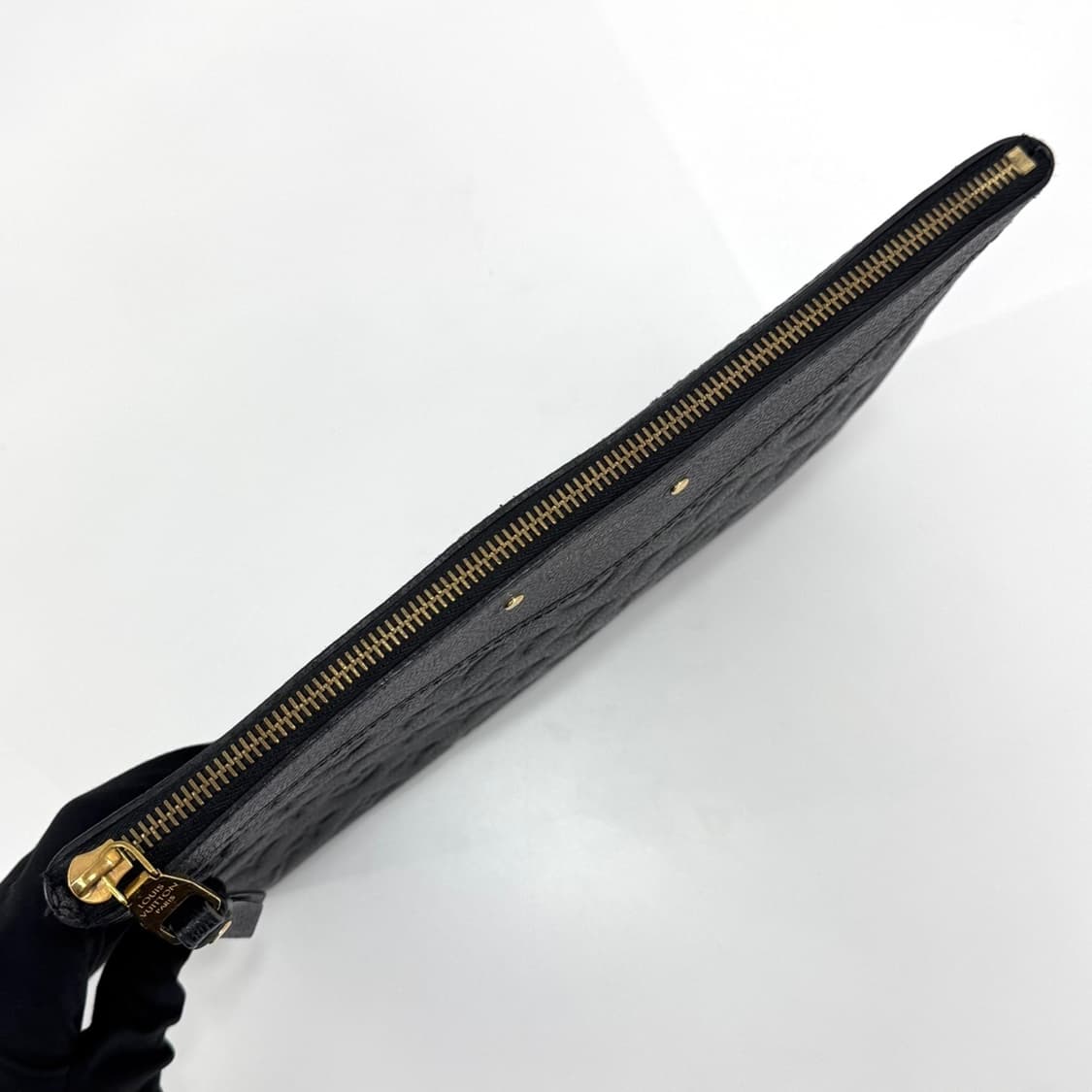 루이비통 앙프렝뜨 모노그램 클러치백 블랙 (M62937) 상품이미지5