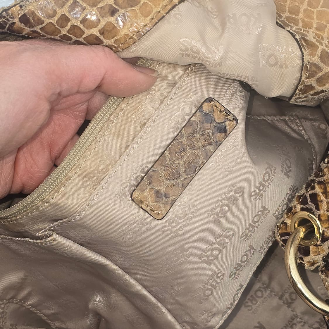 20S MICHAEL KORS 파이톤 엠보 호보백 상품이미지3