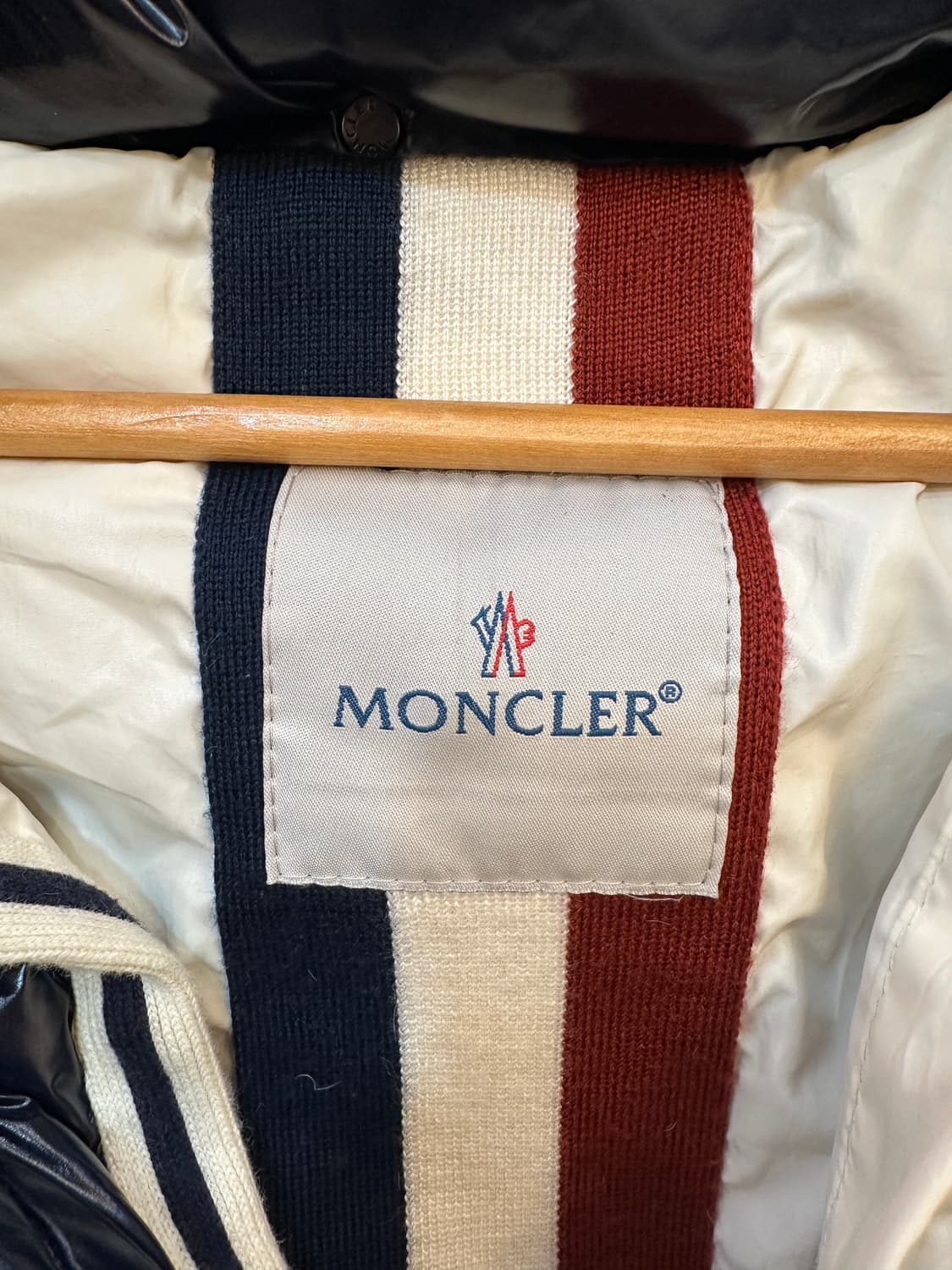 몽클레어 유광 네이비 오리털 다운 하프 패딩 상품이미지3