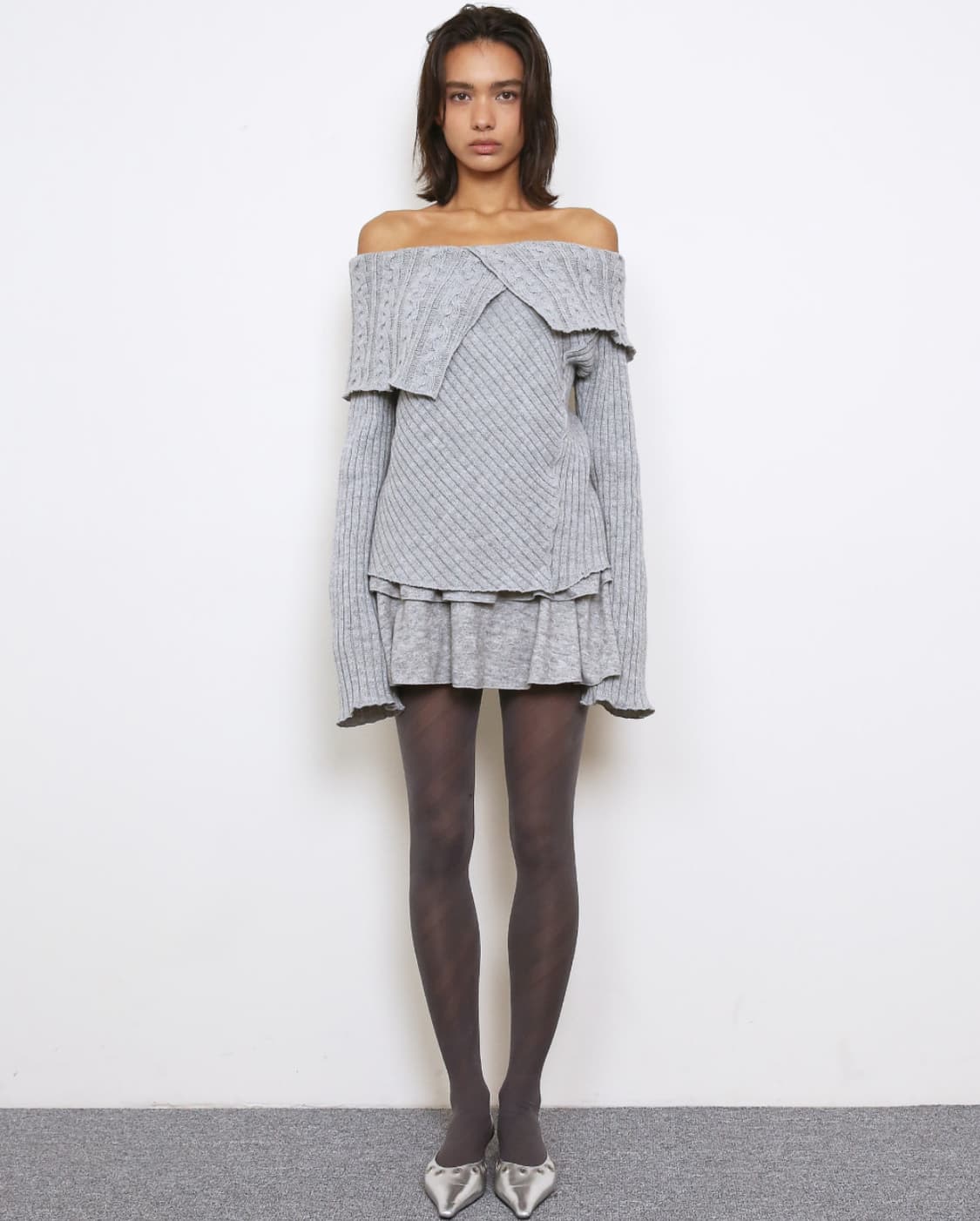 CHUNKY CABLE OFF-SHOULDER SWEATER, GREY 상품이미지3