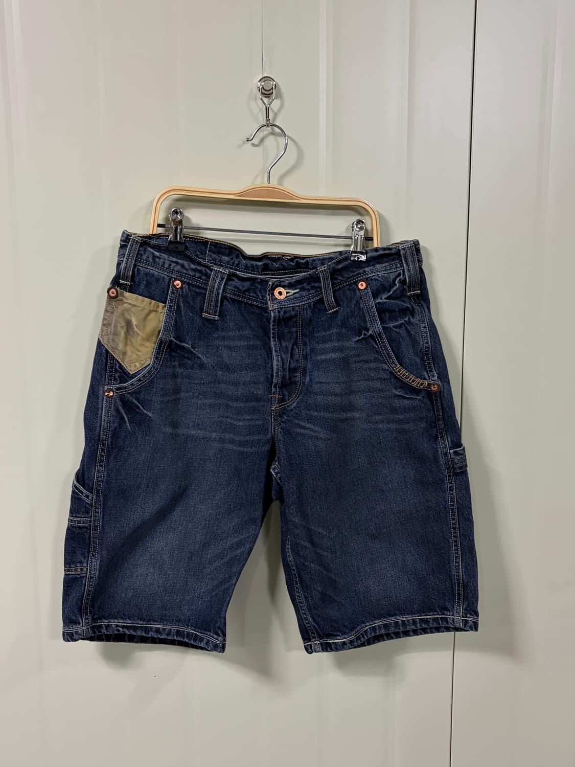 리바이스(Levi's) 카펜터 데님 반바지 상품이미지1