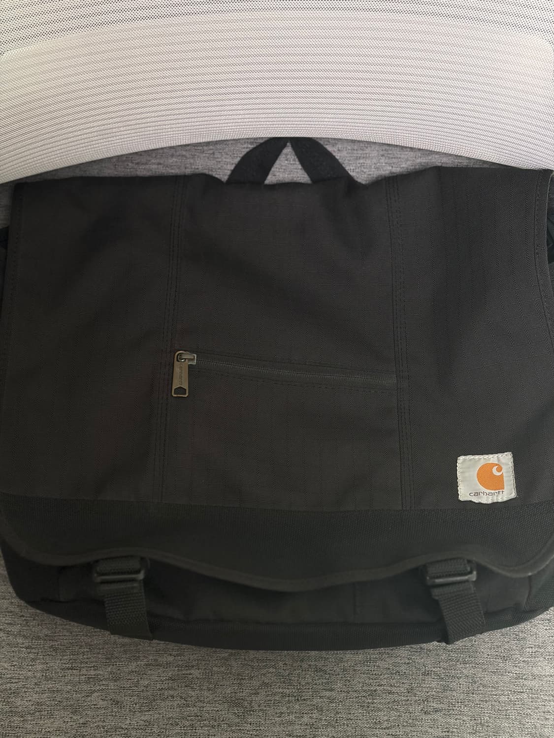 칼하트 메신저백 D89 블랙 상품이미지1