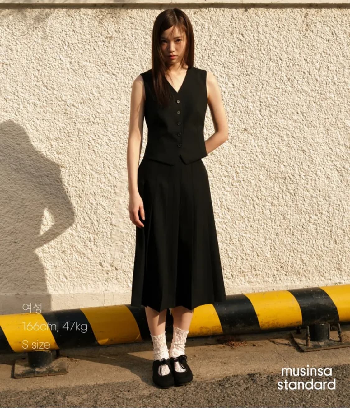 무신사 스탠다드 우먼 플리츠 미디 스커트 블랙 상품이미지1