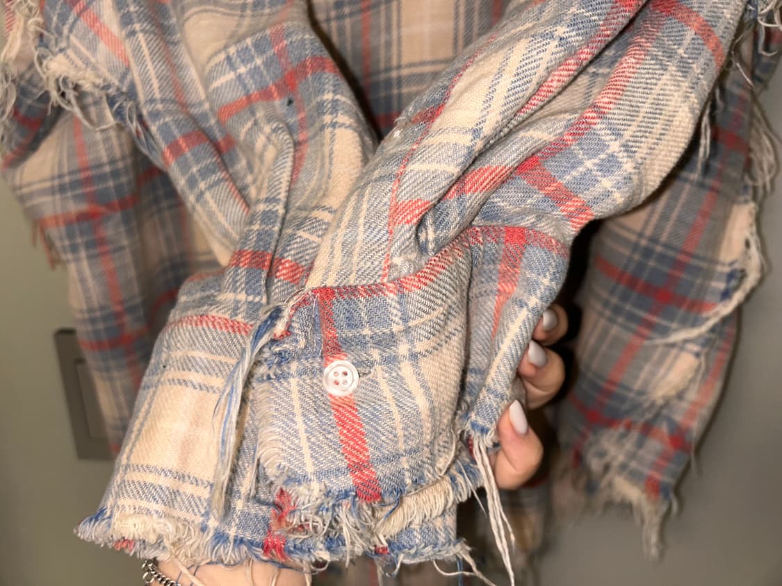 R13 shredded seam drop neck shirts 상품이미지4