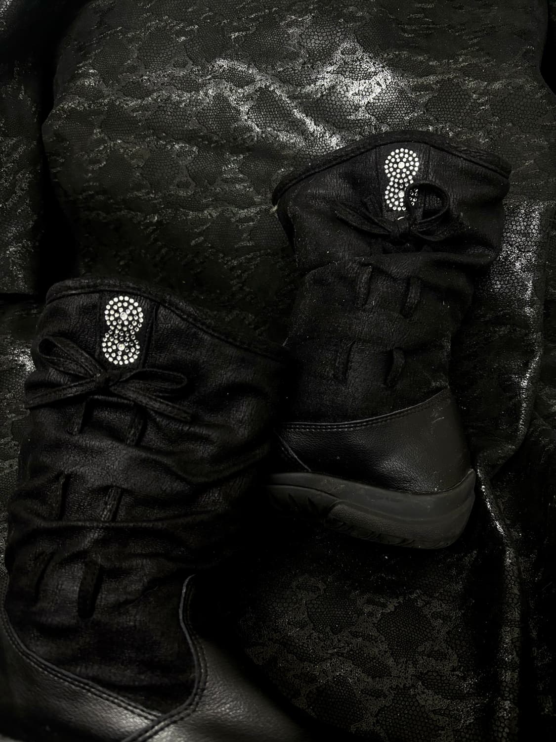 “Vintage” Cubic Detail Black Y2K Fur Boo 상품이미지3